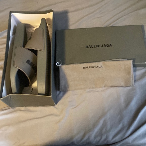 COPY - Balenciaga slides EU size 43 US size 10